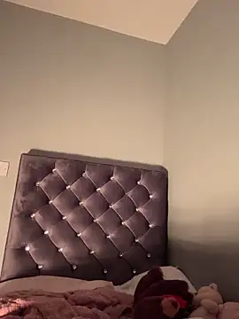 OliviaAshhh online show from November 7, 2025, 5:24 pm