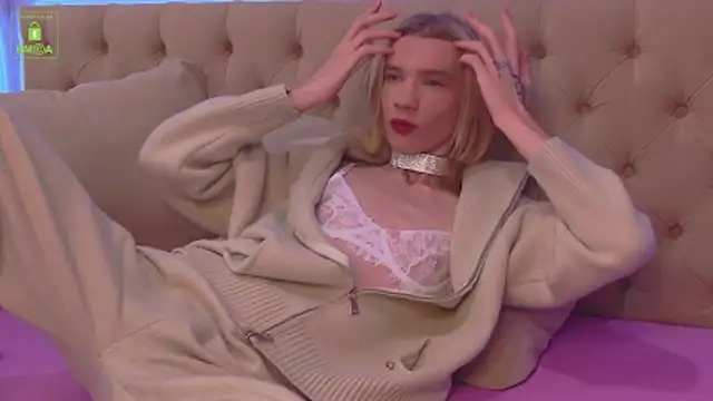 Snapshot of RobertDevine chatting on October 16, 2025, 3:57 pm RobertDevine online show from October 16, 2025, 3:57 pm