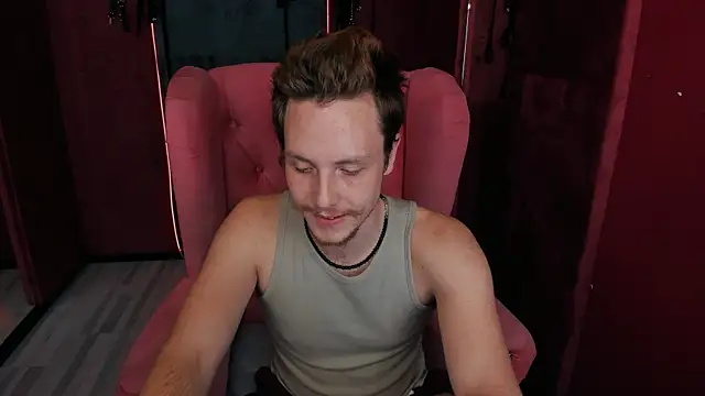 LeoMooree online show from November 14, 2025, 3:55 pm