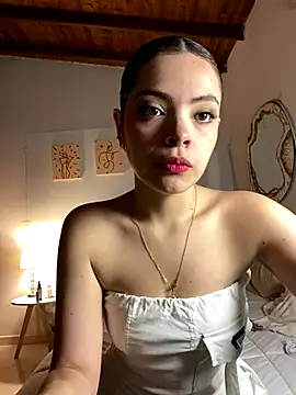 Snapshot of Bleer_Rousse chatting on December 18, 2025, 5:41 pm Bleer Rousse online show from December 18, 2025, 5:41 pm