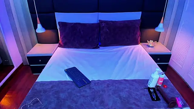 annytovar online show from September 29, 2025, 8:13 pm