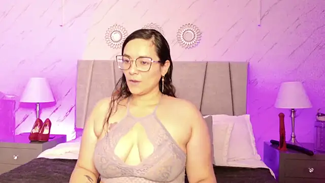 Michell Monet online show from July 21, 2026, 12:29 pm
