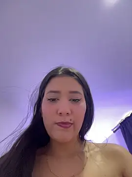 IsabellaJoness  online show from April 14, 2026, 8:26 pm