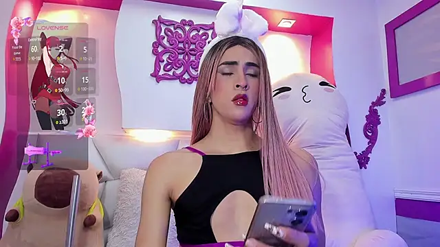 isa  fox online show from October 25, 2025, 12:40 am