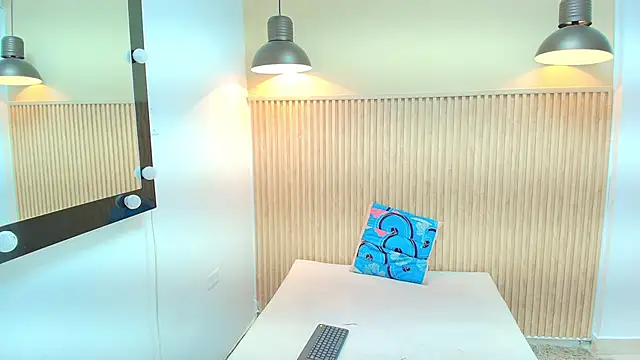 Snapshot of Frayhot777 chatting on February 6, 2026, 8:23 pm Frayhot777 online show from February 6, 2026, 8:23 pm