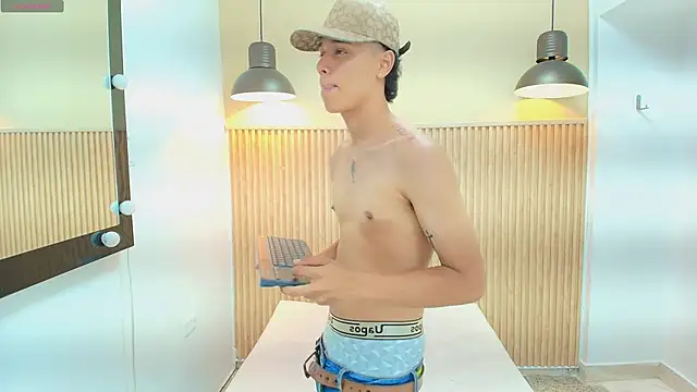 Snapshot of Frayhot777 chatting on February 9, 2026, 7:40 pm Frayhot777 online show from February 9, 2026, 7:40 pm