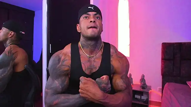 Snapshot of binmontana_ chatting on October 27, 2025, 9:19 pm binmontana online show from October 27, 2025, 9:19 pm