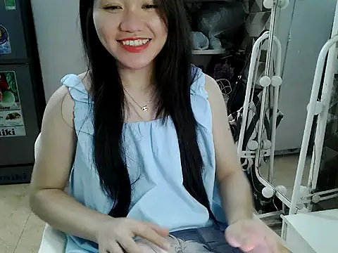 Ara4865 online show from October 8, 2025, 4:37 pm