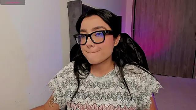 amberhoney02 online show from November 9, 2025, 1:48 am