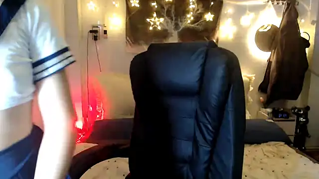 EllieYoon online show from October 4, 2025, 12:14 pm