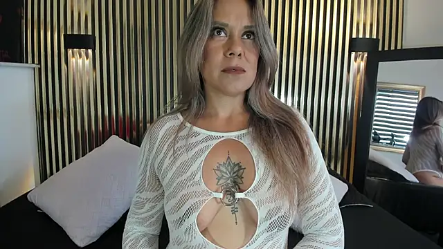 Lilith Bonnet online show from November 14, 2025, 7:01 pm