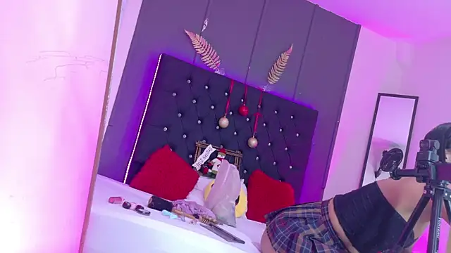 Kataaleya  12 online show from December 3, 2025, 12:03 pm