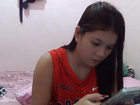  charmingpixie15 online show from December 23, 2025, 7:28 am