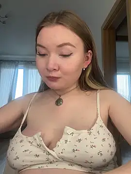 Amalie Smith online show from May 22, 2026, 7:37 am
