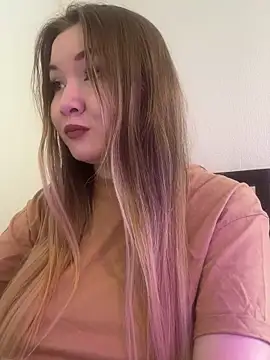 Amalie Smith online show from May 23, 2026, 8:29 am