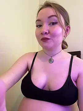Amalie Smith online show from May 24, 2026, 8:41 am