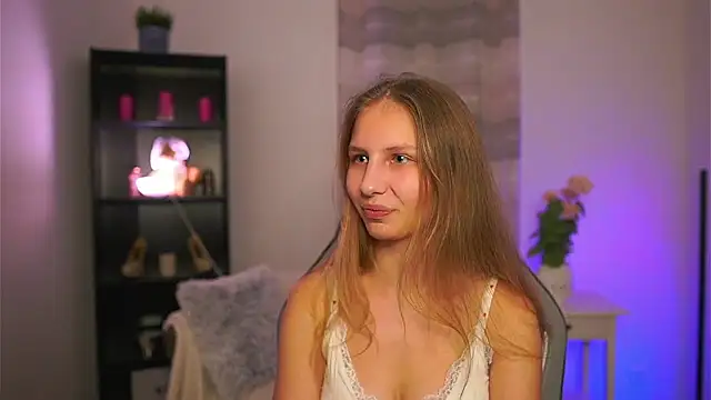 emmie murray online show from March 12, 2026, 7:53 pm