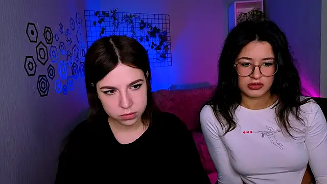 justcamila  online show from November 5, 2025, 10:48 am