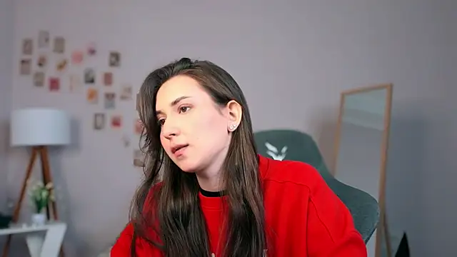 raviolly046 online show from September 27, 2025, 9:36 am