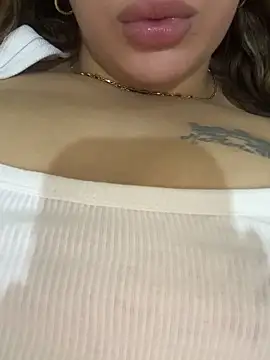 Laila-sexi online show from November 11, 2025, 5:57 pm