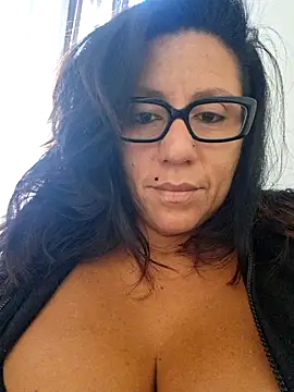 Snapshot of Lolytamilf chatting on September 30, 2025, 7:35 am Lolytamilf online show from September 30, 2025, 7:35 am