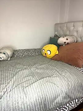 sunnymoonn 1 online show from November 8, 2025, 10:59 am