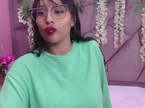 Snapshot of LILI_CANDIES chatting on September 30, 2025, 1:16 pm LILI CANDIES online show from September 30, 2025, 1:16 pm