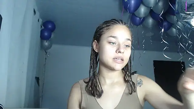 Snapshot of LittleCheerry69 chatting on November 26, 2025, 3:35 pm LittleCheerry69 online show from November 26, 2025, 3:35 pm