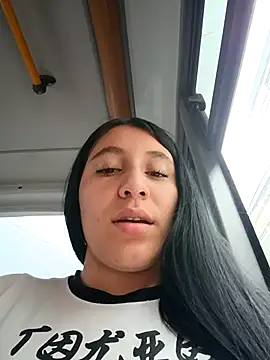   Antonella online show from October 8, 2025, 3:31 pm