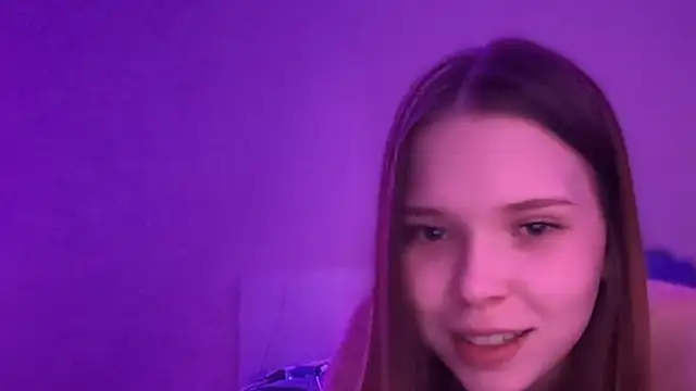 Snapshot of CandysRose chatting on September 24, 2025, 12:14 am CandysRose online show from September 24, 2025, 12:14 am