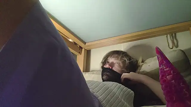 Snapshot of LilithsEve chatting on September 30, 2025, 5:07 pm LilithsEve online show from September 30, 2025, 5:07 pm