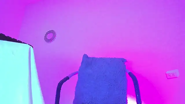 Snapshot of naty_hot4uu chatting on January 12, 2026, 11:37 am naty hot4uu online show from January 12, 2026, 11:37 am