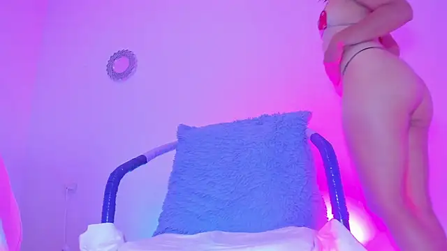 Snapshot of naty_hot4uu chatting on January 15, 2026, 11:04 am naty hot4uu online show from January 15, 2026, 11:04 am