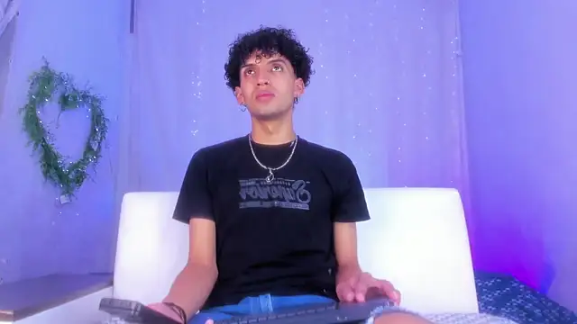 Snapshot of josesweet_ chatting on October 2, 2025, 7:32 pm josesweet online show from October 2, 2025, 7:32 pm