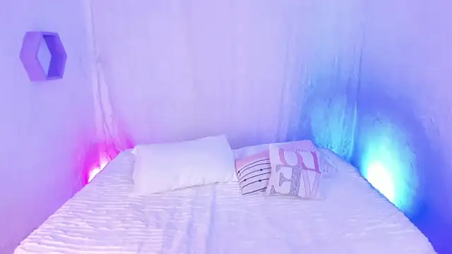 Snapshot of josesweet_ chatting on November 25, 2025, 5:57 pm josesweet online show from November 25, 2025, 5:57 pm