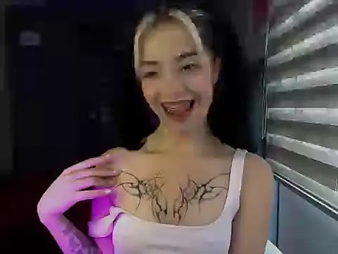 Snapshot of Kittyross chatting on September 27, 2025, 8:36 pm Kittyross online show from September 27, 2025, 8:36 pm