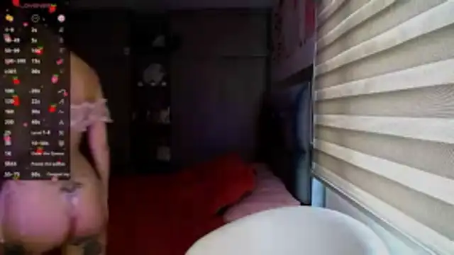 Snapshot of Kittyross chatting on October 29, 2025, 4:53 pm Kittyross online show from October 29, 2025, 4:53 pm