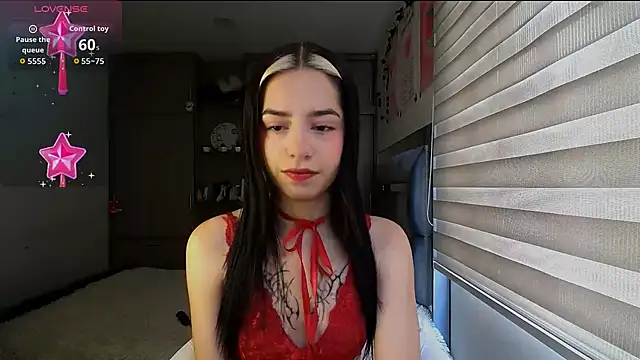 Snapshot of Kittyross chatting on December 14, 2025, 5:29 pm Kittyross online show from December 14, 2025, 5:29 pm