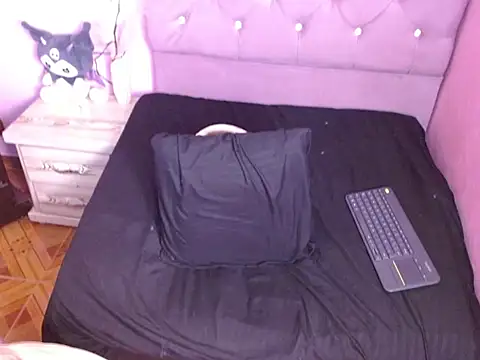 sabrinapaulson1111 online show from June 4, 2026, 9:54 pm