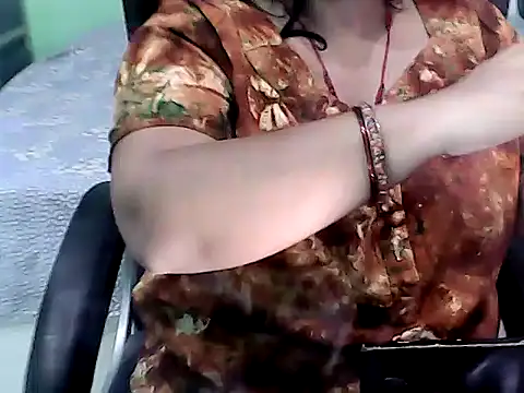 BABITA KUMARII online show from April 11, 2026, 5:06 pm