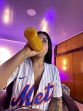 kloe28 online show from September 30, 2025, 3:44 am