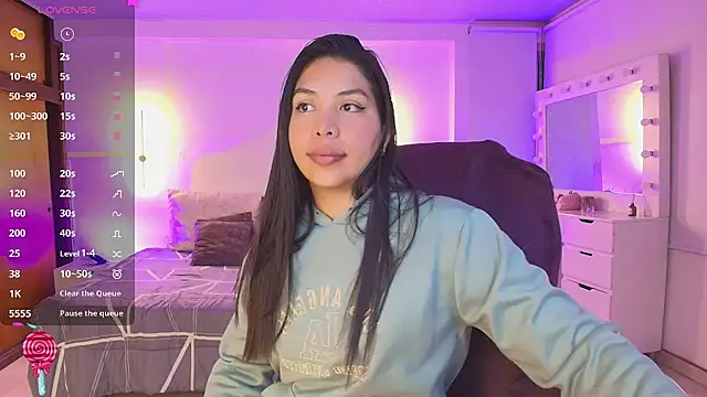 kloe28 online show from March 27, 2026, 3:56 am