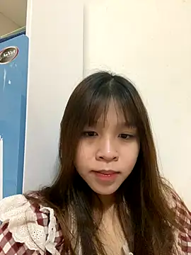 Hanaa07  online show from October 17, 2025, 12:14 am