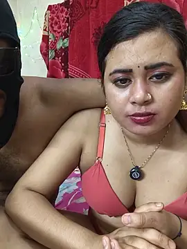 Snapshot of Love_Queen11 chatting on May 15, 2026, 8:49 pm Love Queen11 online show from May 15, 2026, 8:49 pm