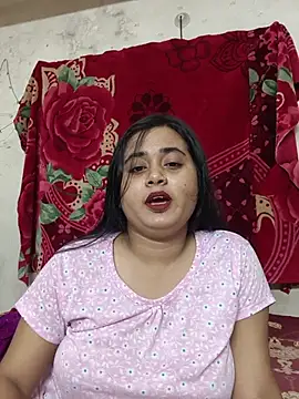 Love Queen11 online show from July 18, 2026, 4:22 pm