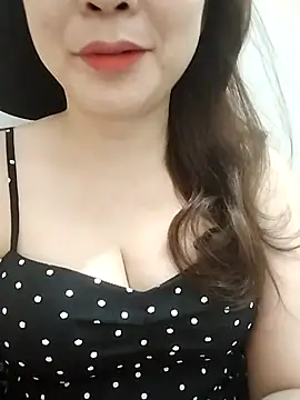 Girl Shy2000 online show from April 4, 2026, 9:18 am