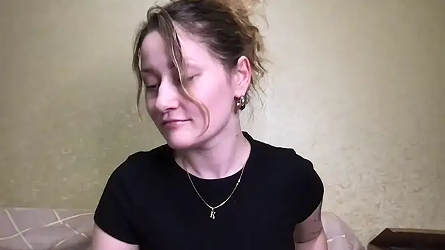 Veyriona online show from November 14, 2025, 5:33 pm