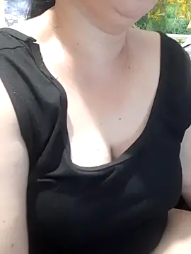 Snapshot of Kimkhaepretty chatting on February 8, 2026, 1:03 pm Kimkhaepretty online show from February 8, 2026, 1:03 pm