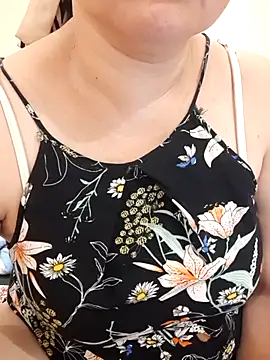 Snapshot of Kimkhaepretty chatting on February 13, 2026, 3:19 pm Kimkhaepretty online show from February 13, 2026, 3:19 pm