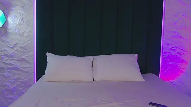 Luna Olsen online show from February 5, 2026, 4:39 am